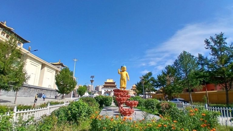Gandantegchinlen Monastery